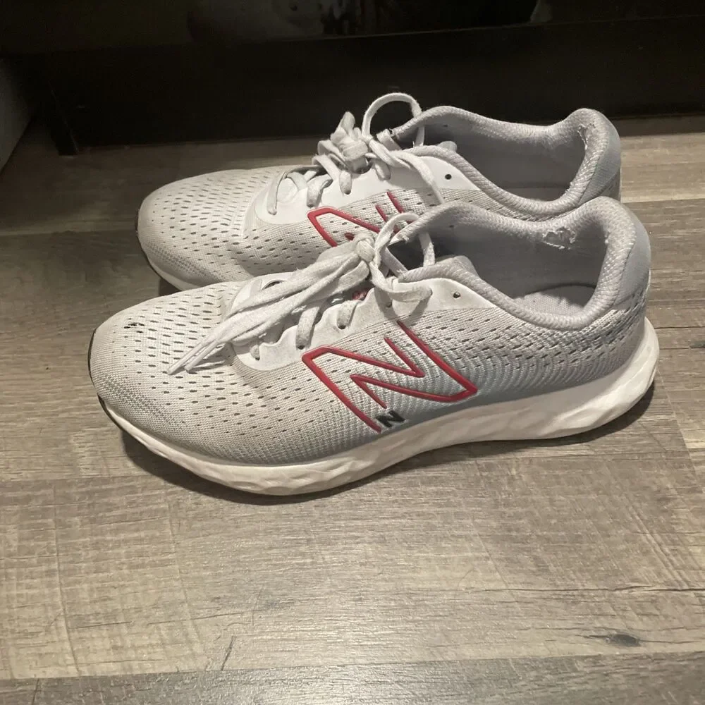 New Balance 520v8 Men's Running Shoes Size 11 4E Extra Wide Gray Red M520LR8